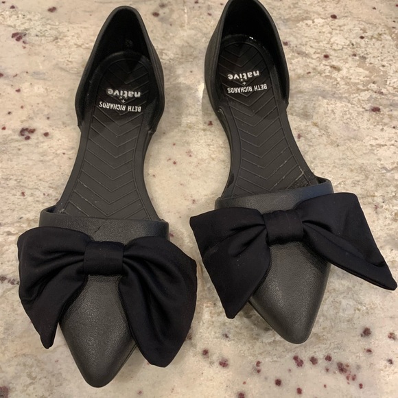 Beth Richards + Native Black Bow Flats sz 9 EUC